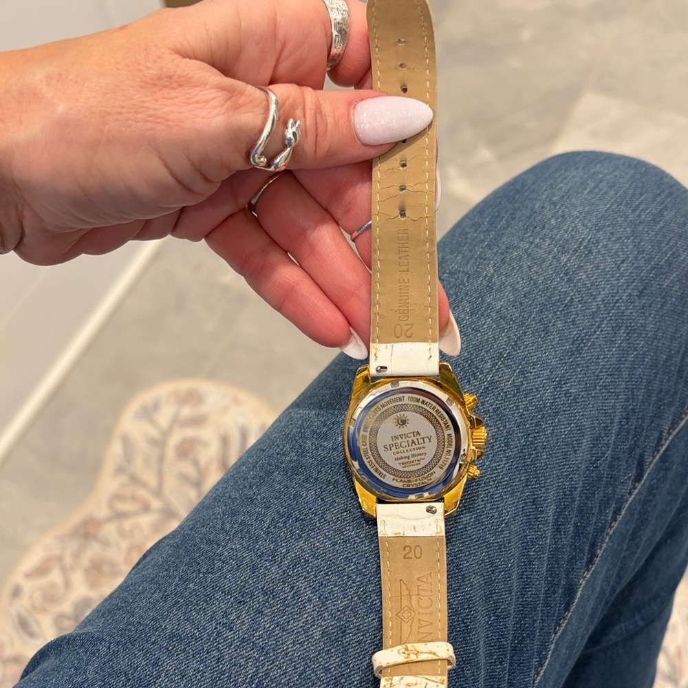Invicta Gold and Cream Watch - Picture 5 of 11